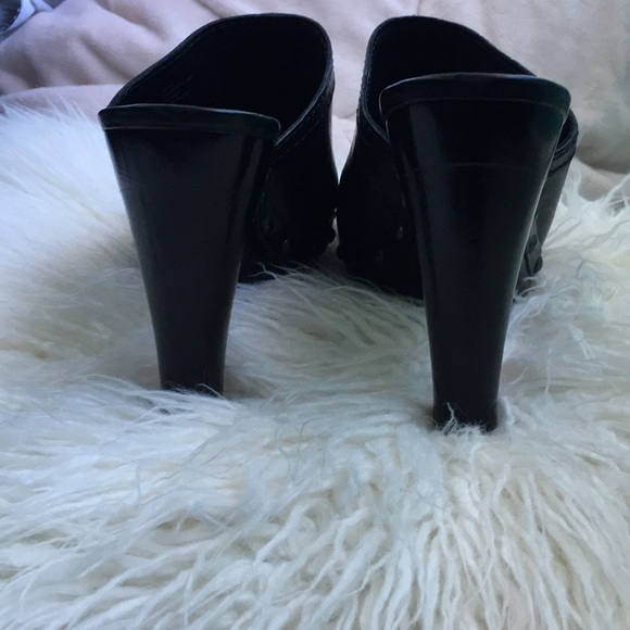 Heels - Picture 5 of 5